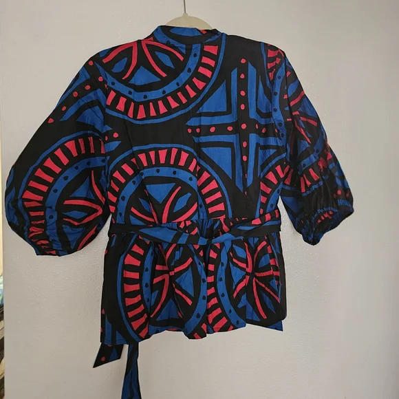 Vibrant African Print Women's Blouse with Geometric Patterns - Picture 3 of 4